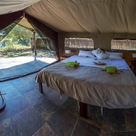Kayova River Lodge Ndiyona Buitenkant foto